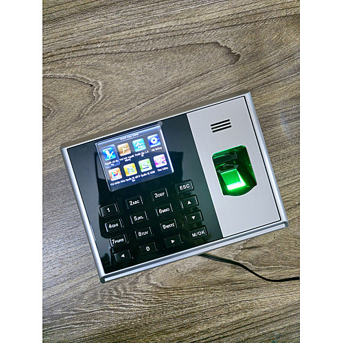 Máy chấm công Ronald Jack 8300Pro